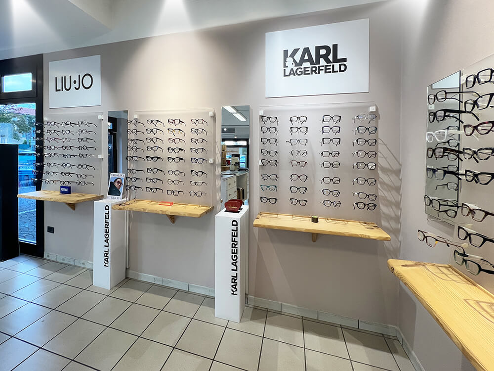 Esposizione di occhiali da vista